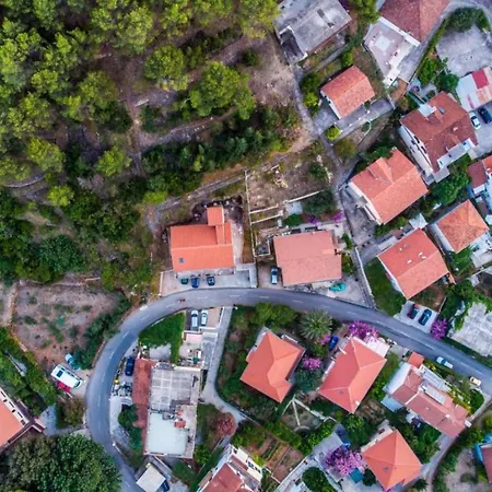 With Balcony And 1 Apartman *