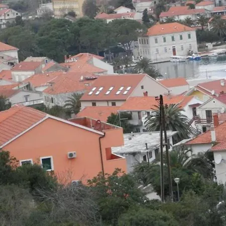With Balcony And 1 Jelsa (Hvar)