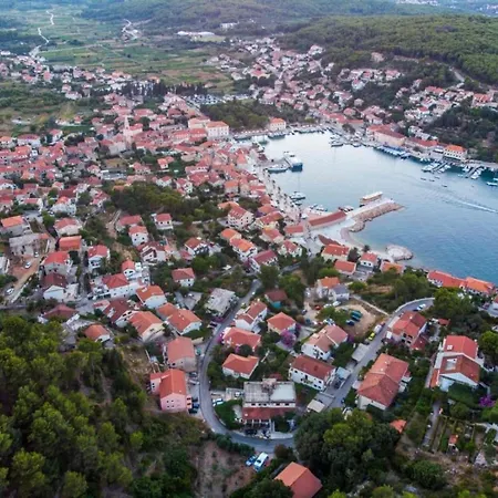 Apartman With Balcony And 1