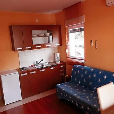 With Balcony And 1 Apartment