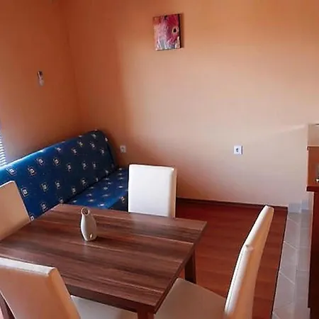 With Balcony And 1 Apartment *