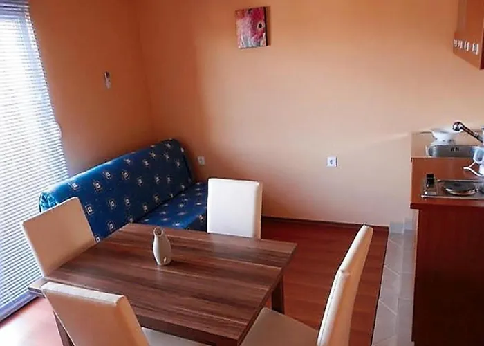 With Balcony And 1 Apartament *