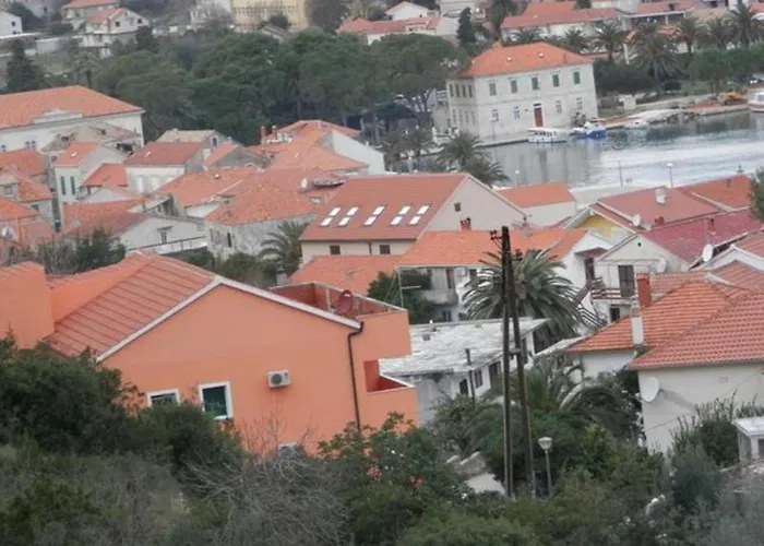 With Balcony And 1 Jelsa (Hvar)